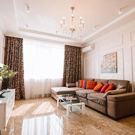 Luxury For Business & Pleasure Royal 2 Apartment Kiev Exterior foto