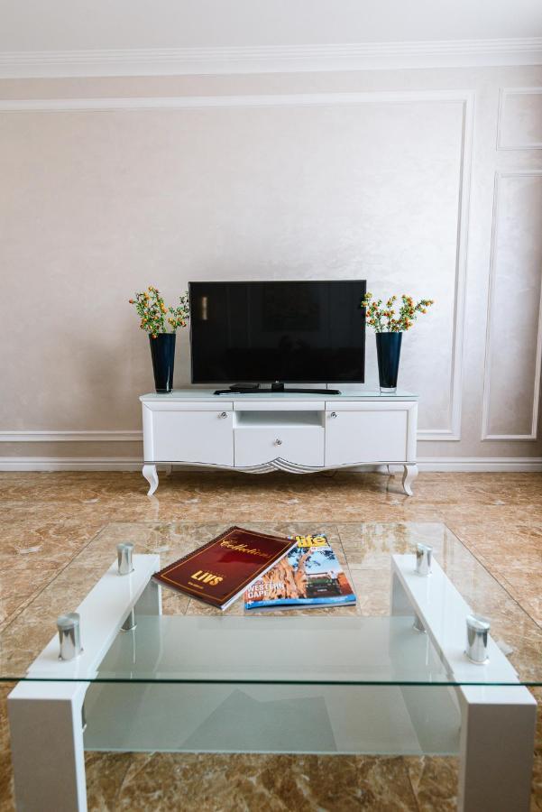 Luxury For Business & Pleasure Royal 2 Apartment Kiev Exterior foto